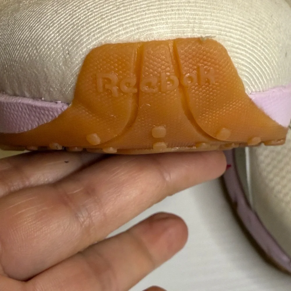 Reebok Vizome Big Girl  Cream and pink  Sneakers